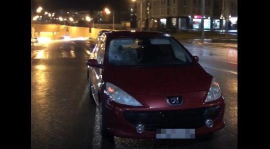 В Сочи автоледи сбила пожилого мужчину на пешеходном переходе (ВИДЕО)