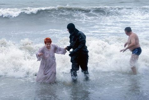 Крещенские купания в Сочи пройдут под пристальным вниманием казаков и спасателей