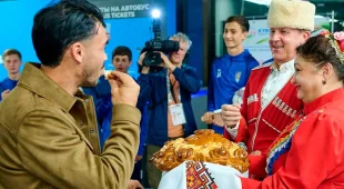 В Сочи встретили сборную Чили по футболу