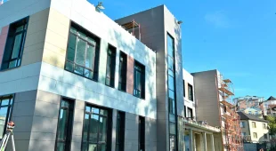 Новый детсад в Адлере на улице Ленина готов на 82%