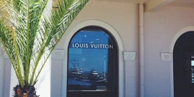 Бутик Louis Vuitton фотография 8